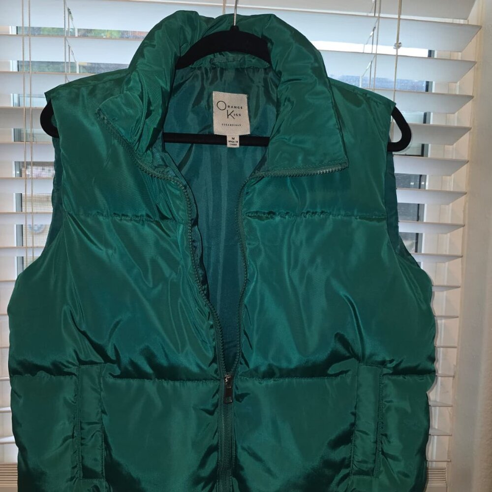 Orange Kiss Essentials Puffer Vest – Size Medium